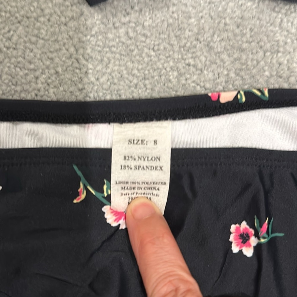 Black Poppy Nautical Bikinis for girls
Size 8 - Picture 2 of 3